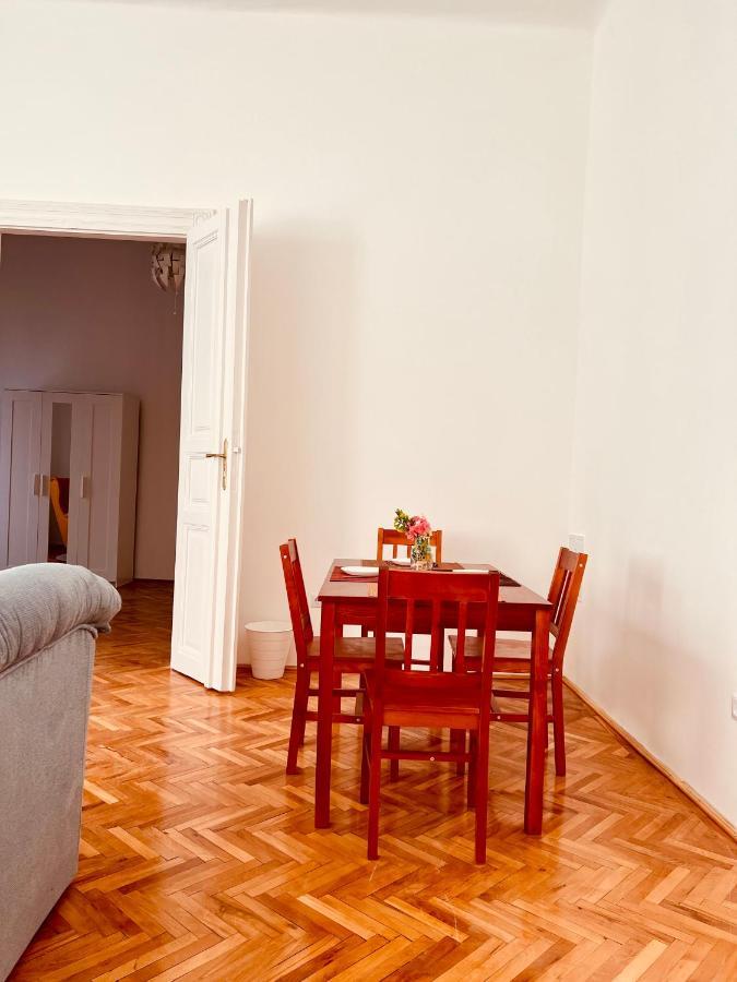 Apartment Friends Central オラデア エクステリア 写真