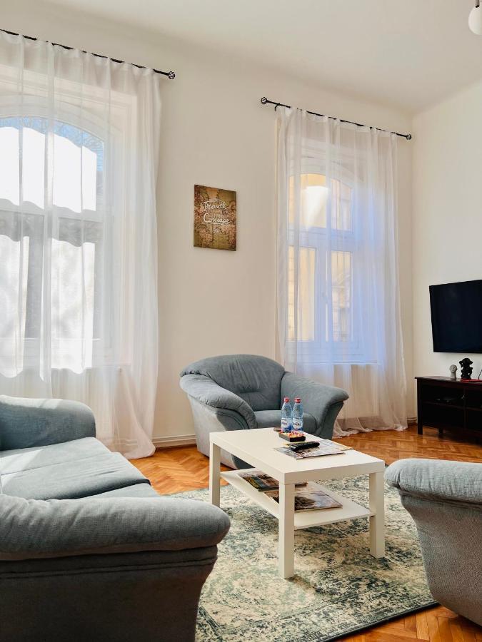 Apartment Friends Central オラデア エクステリア 写真