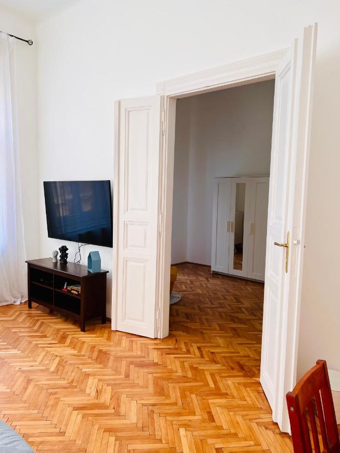 Apartment Friends Central オラデア エクステリア 写真